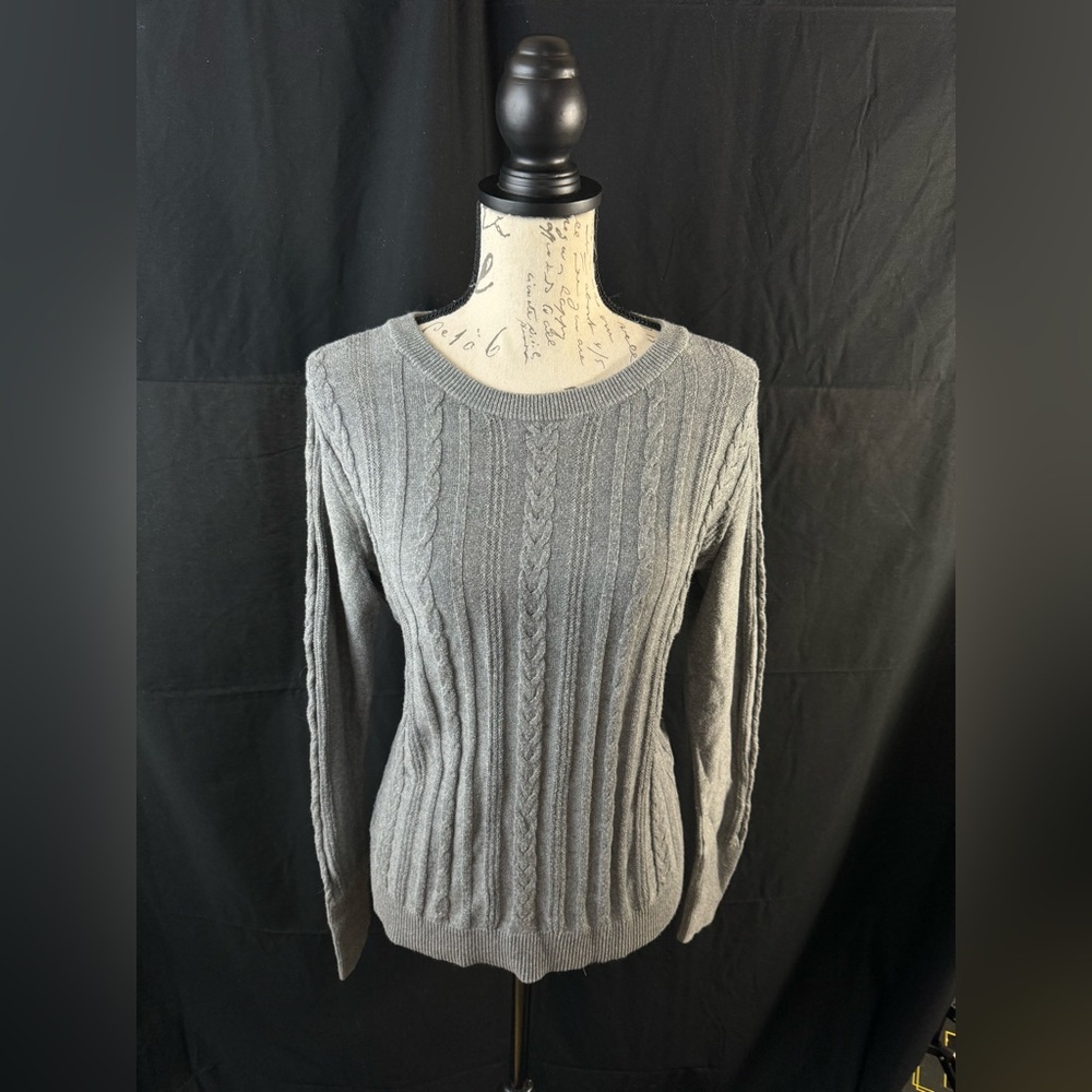 Women’s Gray Long-Sleeve Sweater - Medium